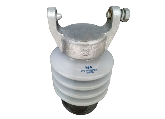উচ্চ যান্ত্রিক শক্তি C-120 চীনামাটির বাসন লাইন পোস্ট অন্তরক কম ক্ষতি